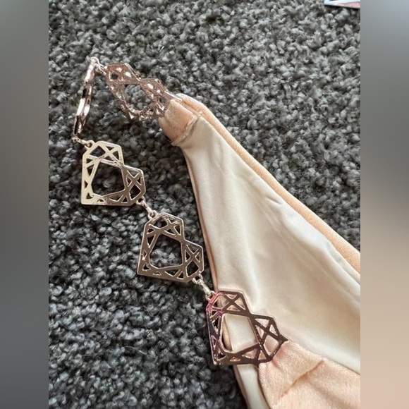 Bikini Crush Swimwear Queen of Hearts set - Picture 3 of 11